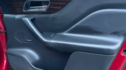 2018 (68) JAGUAR F-PACE 2.0d Portfolio 5dr Auto AWD 2853312
