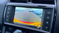 2018 (68) JAGUAR F-PACE 2.0d Portfolio 5dr Auto AWD 2853324