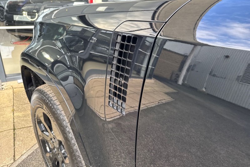 2025 (75) LAND ROVER COMMERCIAL DEFENDER 3.0 D250 Hard Top X-Dynamic HSE Auto [3 Seat] 5000360