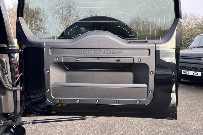 2025 (75) LAND ROVER COMMERCIAL DEFENDER 3.0 D250 Hard Top X-Dynamic HSE Auto [3 Seat] 5000384