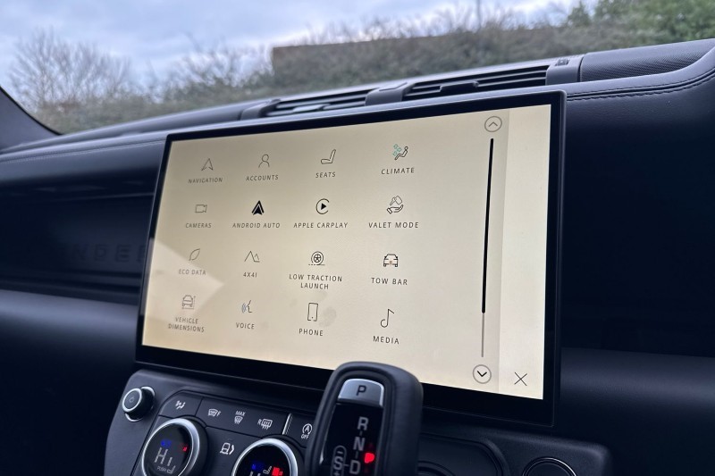 2025 (75) LAND ROVER COMMERCIAL DEFENDER 3.0 D250 Hard Top X-Dynamic HSE Auto [3 Seat] 5000374