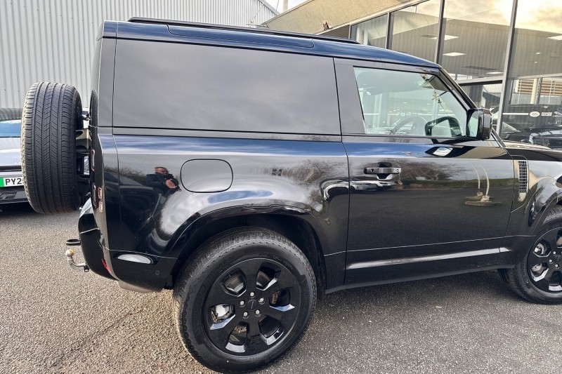 2025 (75) LAND ROVER COMMERCIAL DEFENDER 3.0 D250 Hard Top X-Dynamic HSE Auto [3 Seat] 5000395