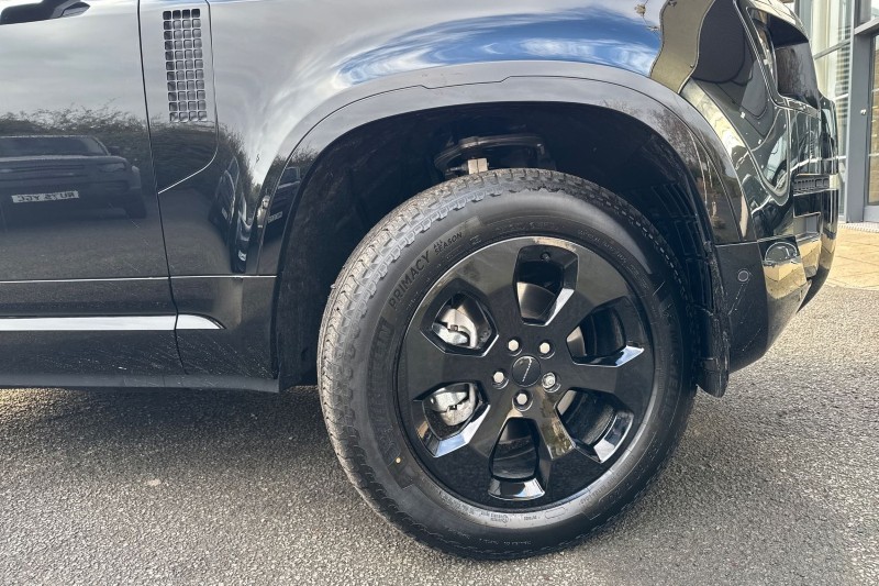 2025 (75) LAND ROVER COMMERCIAL DEFENDER 3.0 D250 Hard Top X-Dynamic HSE Auto [3 Seat] 5000388