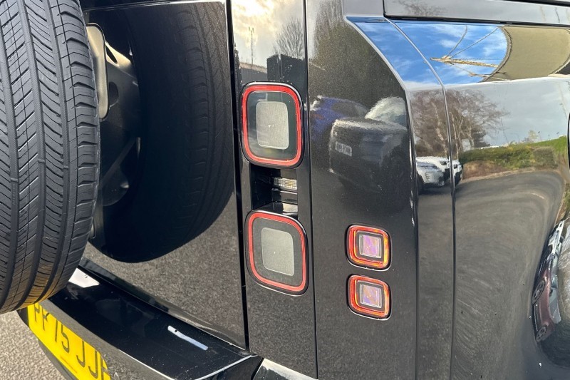 2025 (75) LAND ROVER COMMERCIAL DEFENDER 3.0 D250 Hard Top X-Dynamic HSE Auto [3 Seat] 5000391