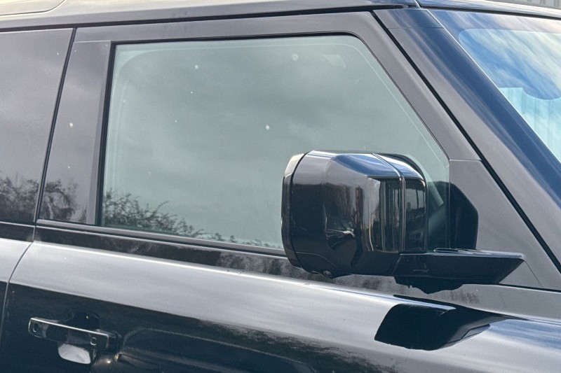 2025 (75) LAND ROVER COMMERCIAL DEFENDER 3.0 D250 Hard Top X-Dynamic HSE Auto [3 Seat] 5000394