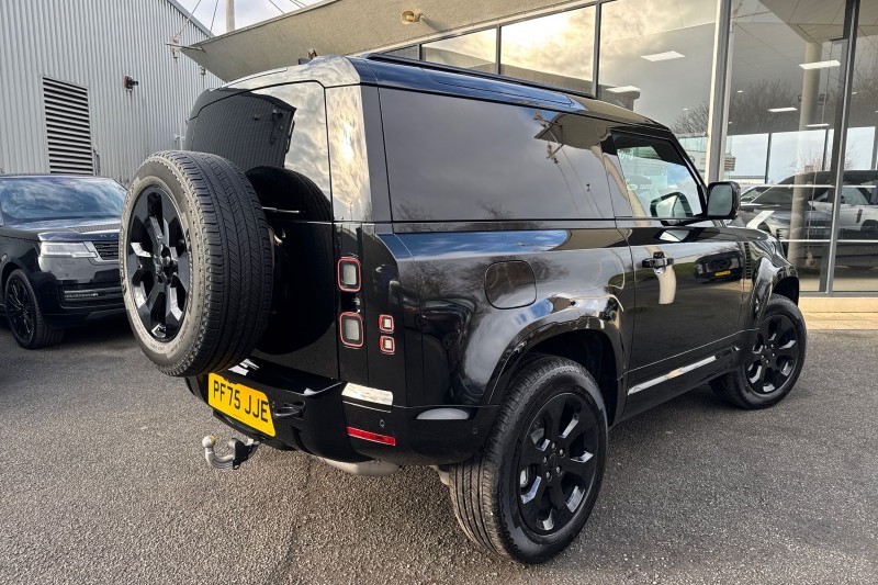 2025 (75) LAND ROVER COMMERCIAL DEFENDER 3.0 D250 Hard Top X-Dynamic HSE Auto [3 Seat] 5000392