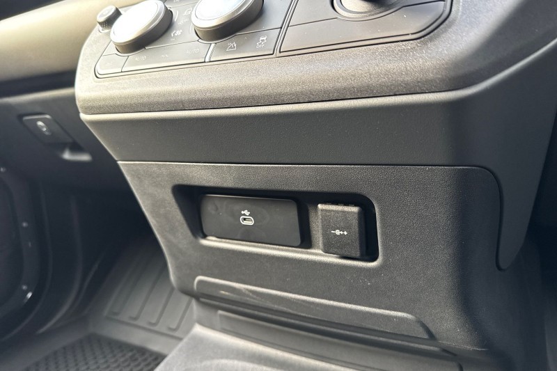 2025 (75) LAND ROVER COMMERCIAL DEFENDER 3.0 D250 Hard Top X-Dynamic HSE Auto [3 Seat] 5000379