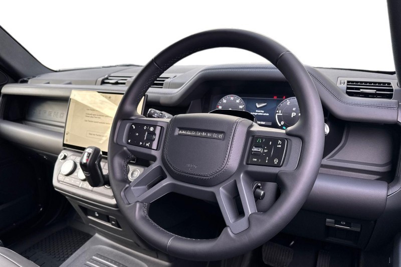 2025 (75) LAND ROVER COMMERCIAL DEFENDER 3.0 D250 Hard Top X-Dynamic HSE Auto [3 Seat] 5000355