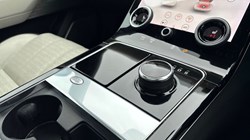 2017 (67) LAND ROVER RANGE ROVER VELAR 3.0 D300 First Edition 5dr Auto 5028718