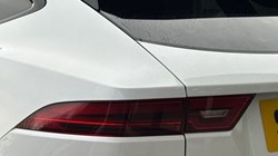 2022 (22) JAGUAR E-PACE 2.0 D200 R-Dynamic Black 5dr Auto 5004845