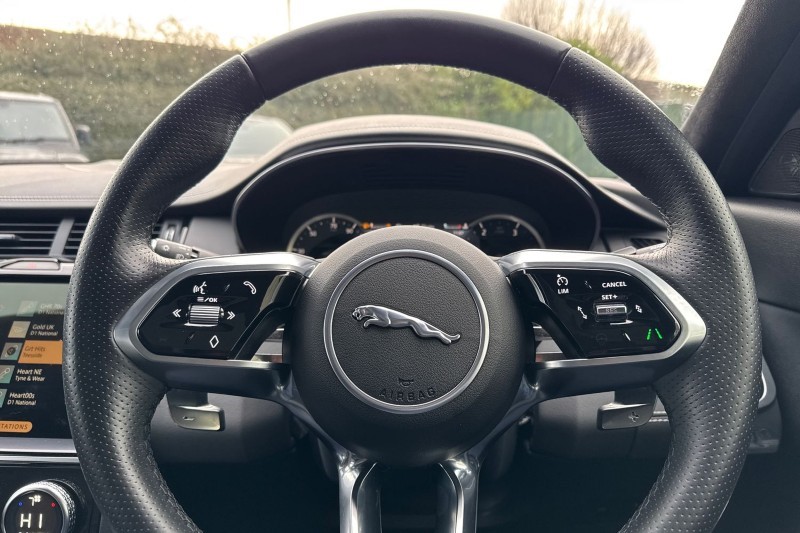 2022 (22) JAGUAR E-PACE 2.0 D200 R-Dynamic Black 5dr Auto 5004852