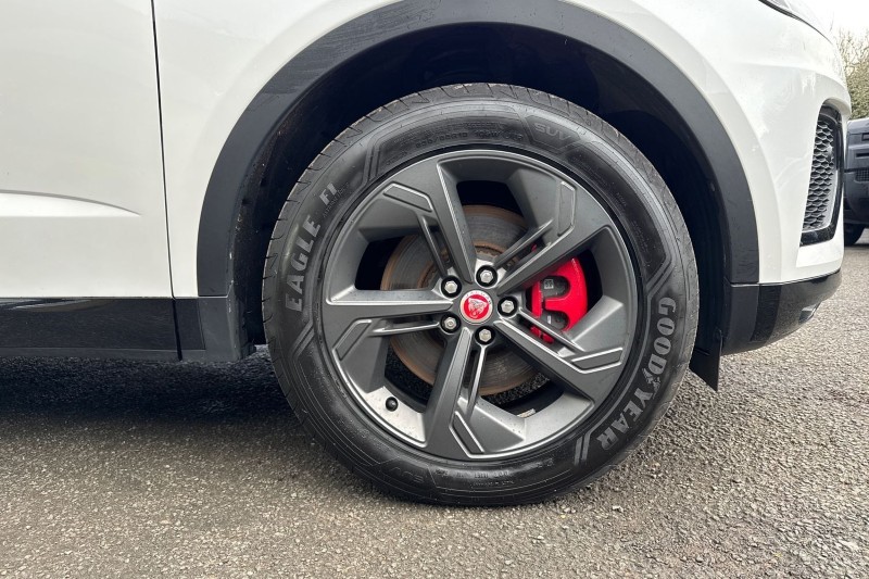 2022 (22) JAGUAR E-PACE 2.0 D200 R-Dynamic Black 5dr Auto 5004836