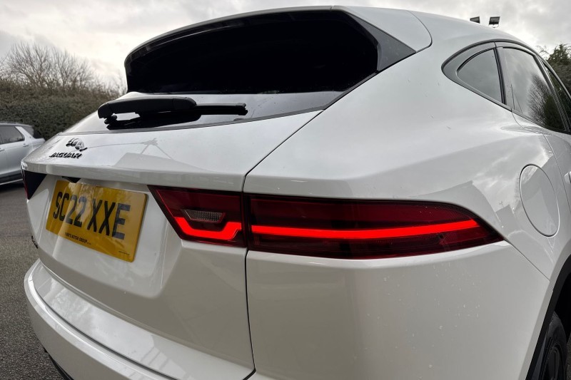 2022 (22) JAGUAR E-PACE 2.0 D200 R-Dynamic Black 5dr Auto 5004872