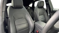 2022 (22) JAGUAR E-PACE 2.0 D200 R-Dynamic Black 5dr Auto 5004851