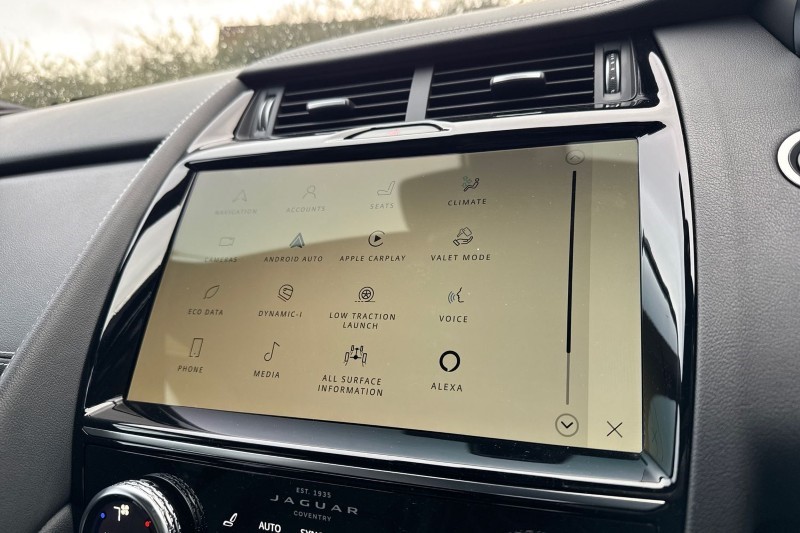 2022 (22) JAGUAR E-PACE 2.0 D200 R-Dynamic Black 5dr Auto 5004857