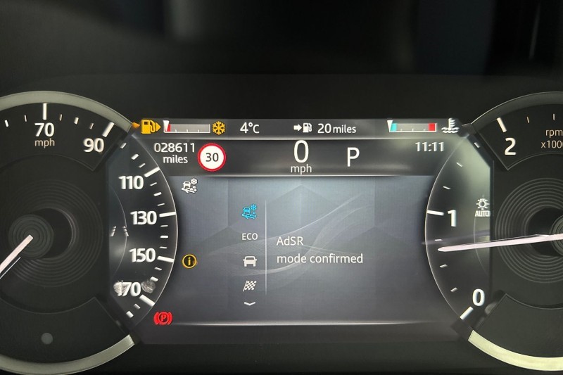 2022 (22) JAGUAR E-PACE 2.0 D200 R-Dynamic Black 5dr Auto 5004859