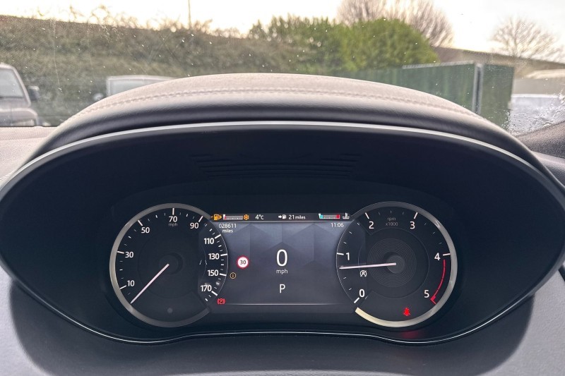 2022 (22) JAGUAR E-PACE 2.0 D200 R-Dynamic Black 5dr Auto 5004842