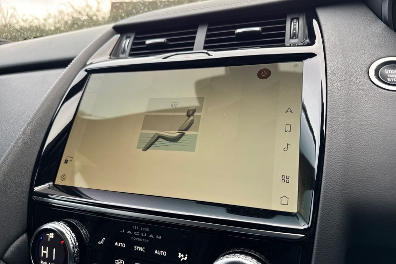 2022 (22) JAGUAR E-PACE 2.0 D200 R-Dynamic Black 5dr Auto 5004858