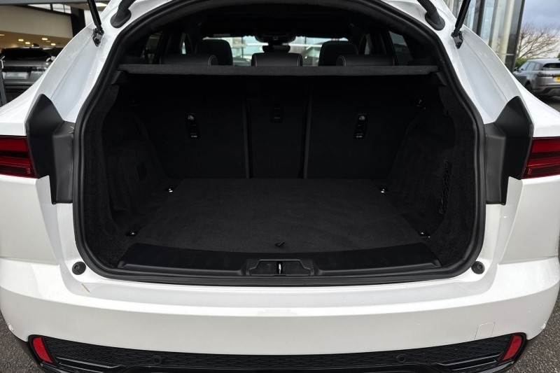 2022 (22) JAGUAR E-PACE 2.0 D200 R-Dynamic Black 5dr Auto 5004838