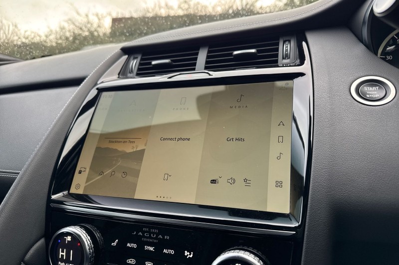 2022 (22) JAGUAR E-PACE 2.0 D200 R-Dynamic Black 5dr Auto 5004881