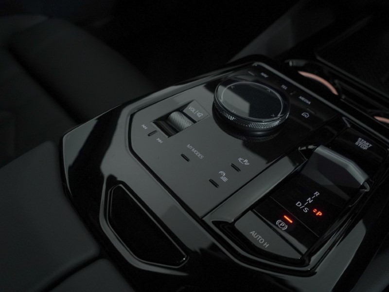  BMW 5 SERIES 520i M Sport 4dr Auto 4446299