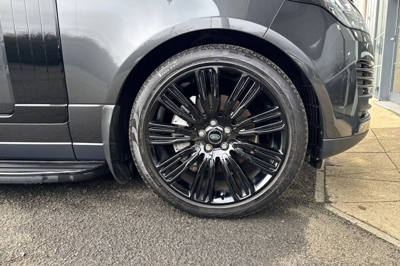 2021 (21) LAND ROVER RANGE ROVER 3.0 D300 Westminster Black 4dr Auto 5005246