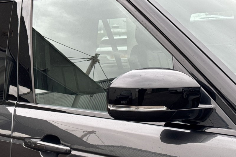 2021 (21) LAND ROVER RANGE ROVER 3.0 D300 Westminster Black 4dr Auto 5005291