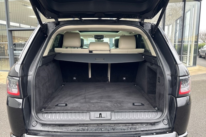 2020 (70) LAND ROVER RANGE ROVER SPORT 3.0 D300 HSE Silver 5dr Auto 5010528