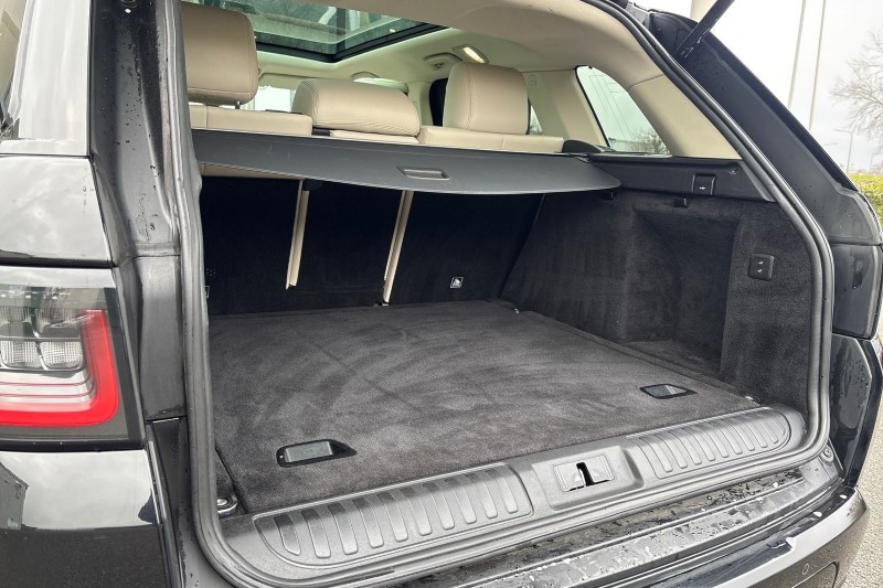 2020 (70) LAND ROVER RANGE ROVER SPORT 3.0 D300 HSE Silver 5dr Auto 5010560