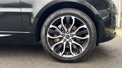 2020 (70) LAND ROVER RANGE ROVER SPORT 3.0 D300 HSE Silver 5dr Auto 5010526