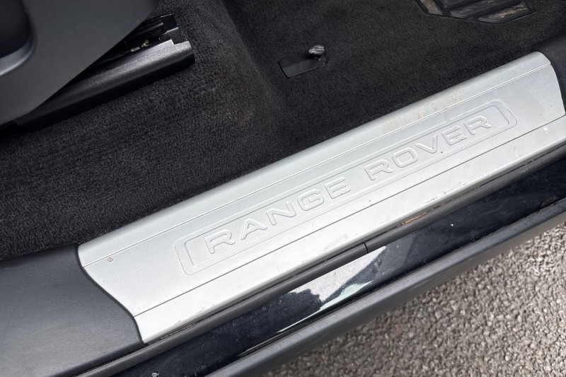 2020 (70) LAND ROVER RANGE ROVER SPORT 3.0 D300 HSE Silver 5dr Auto 5010559