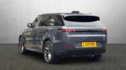 2024 (24) LAND ROVER RANGE ROVER SPORT 3.0 D300 Dynamic SE 5dr Auto 1