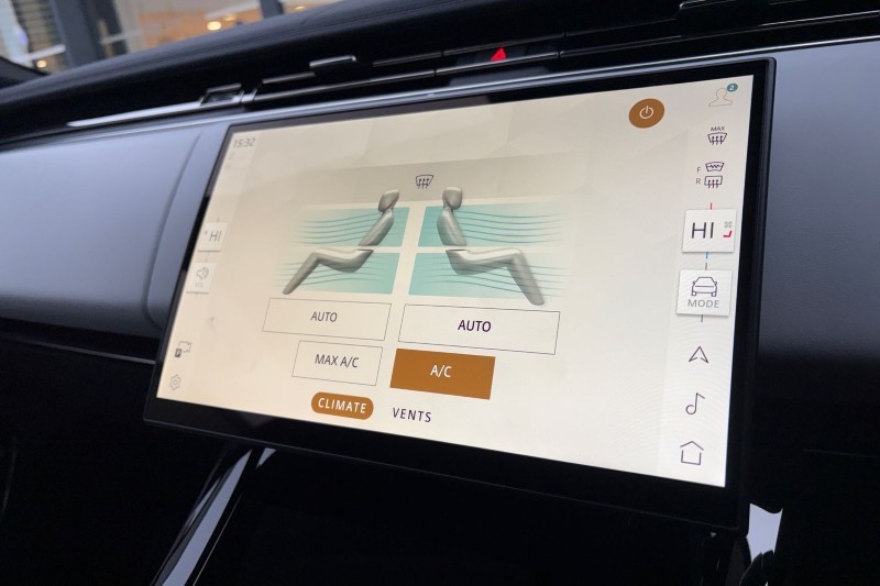 2024 (24) LAND ROVER RANGE ROVER SPORT 3.0 D300 Dynamic SE 5dr Auto 5017596