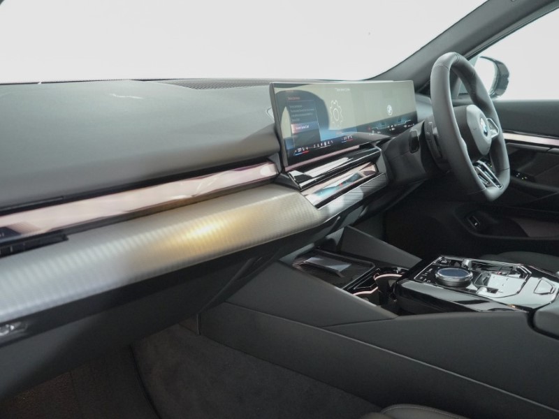  BMW 5 SERIES 520i M Sport Pro 5dr Auto 5168711