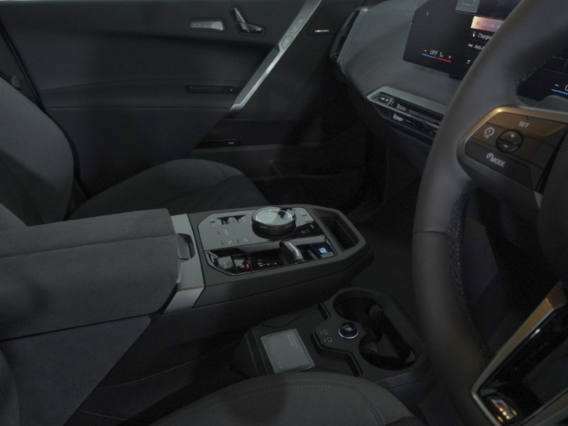  BMW iX 300kW xDrive45 M Sport 101kWh 5dr Auto [Pro Pack] 4651680