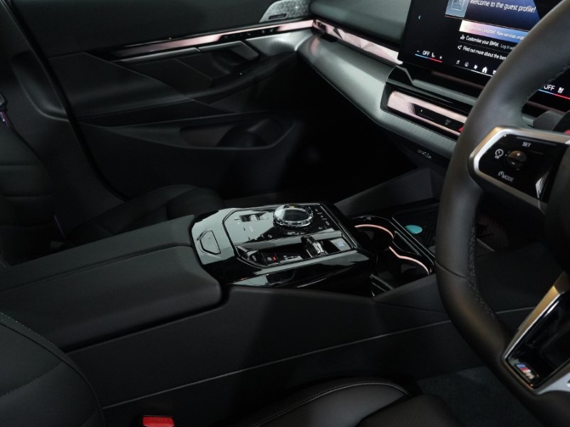  BMW I5 250kW eDr40 M Sport Pro 84kWh 4dr Auto Comf PLUS/22kW 4675888