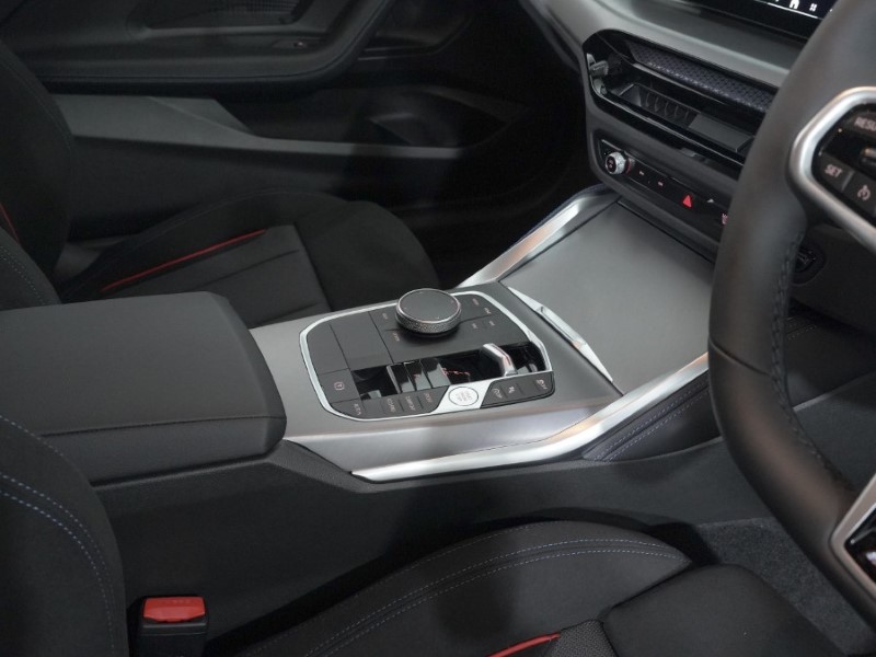  BMW 2 SERIES 220i M Sport 2dr Step Auto 4744624