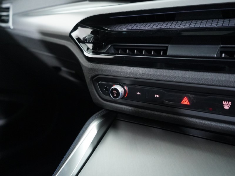  BMW 2 SERIES 220i M Sport 2dr Step Auto 4744651