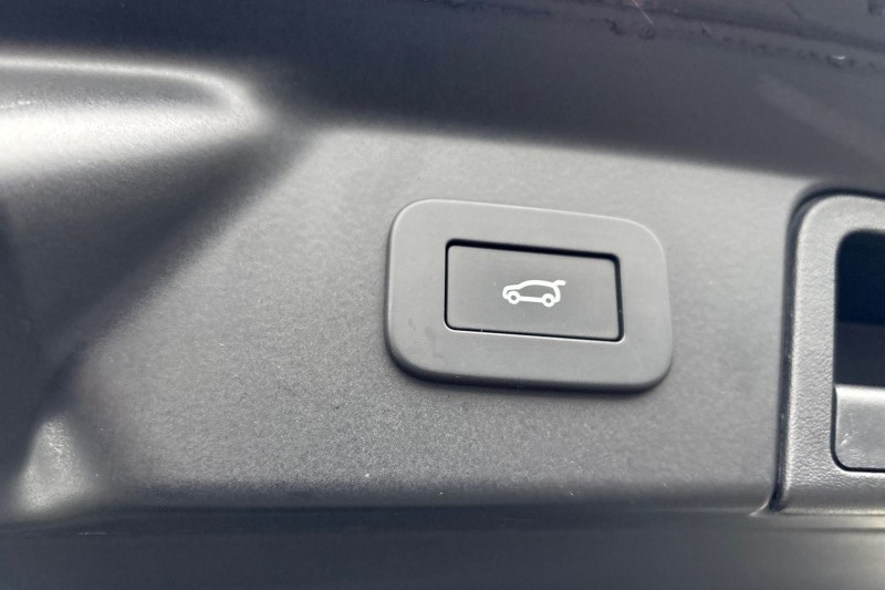 2025 (74) LAND ROVER RANGE ROVER VELAR 2.0 D200 MHEV Dynamic SE 5dr Auto 5029551