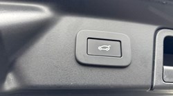 2025 (74) LAND ROVER RANGE ROVER VELAR 2.0 D200 MHEV Dynamic SE 5dr Auto 5029551