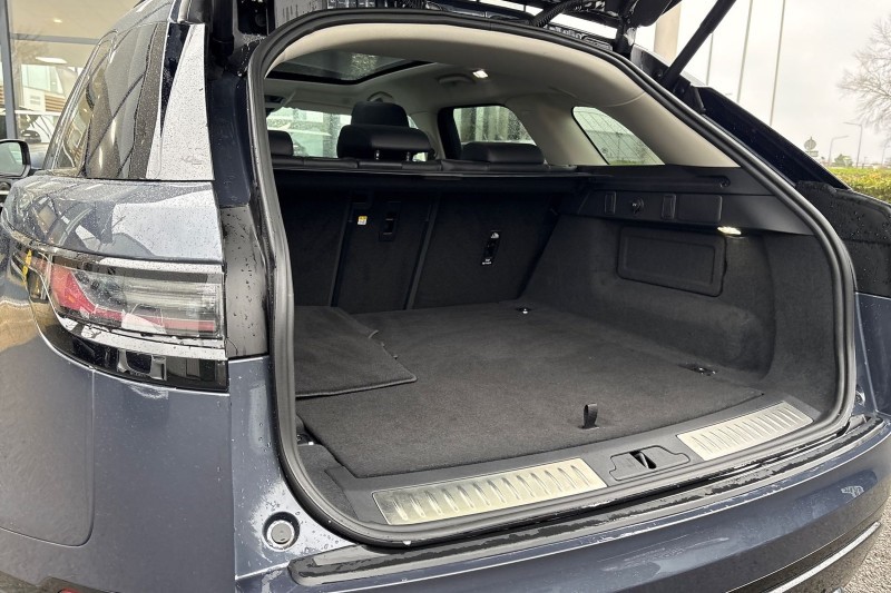 2025 (74) LAND ROVER RANGE ROVER VELAR 2.0 D200 MHEV Dynamic SE 5dr Auto 5029550