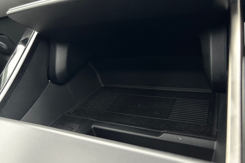 2025 (74) LAND ROVER RANGE ROVER VELAR 2.0 D200 MHEV Dynamic SE 5dr Auto 5029546