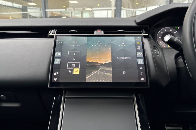 2024 (74) LAND ROVER RANGE ROVER VELAR 2.0 P400e Dynamic HSE 5dr Auto 5028773