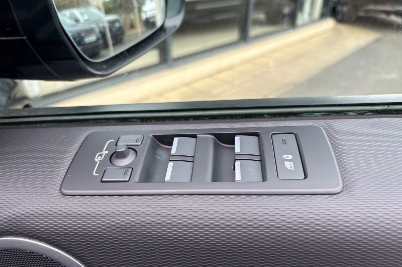 2025 (25) LAND ROVER DISCOVERY 3.0 D350 Dynamic SE 5dr Auto 5116418