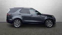 2025 (25) LAND ROVER DISCOVERY 3.0 D350 Dynamic SE 5dr Auto 5116399