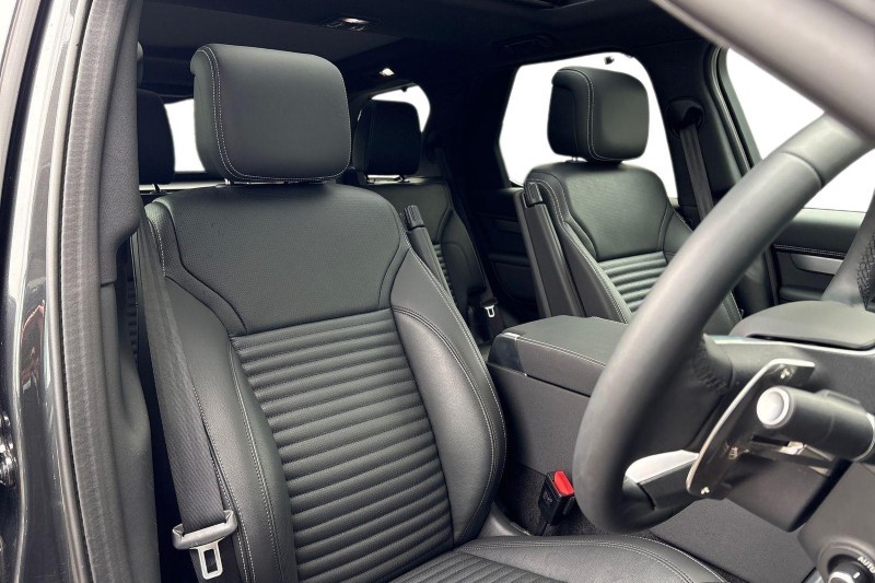 2025 (25) LAND ROVER DISCOVERY 3.0 D350 Dynamic SE 5dr Auto 5116421