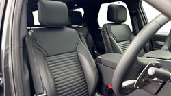 2025 (25) LAND ROVER DISCOVERY 3.0 D350 Dynamic SE 5dr Auto 5116421