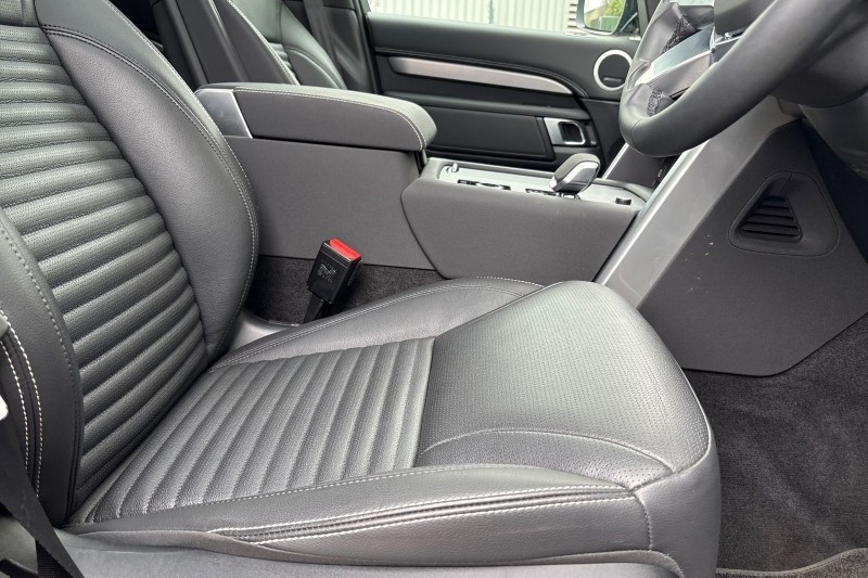 2025 (25) LAND ROVER DISCOVERY 3.0 D350 Dynamic SE 5dr Auto 5116420