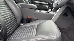 2025 (25) LAND ROVER DISCOVERY 3.0 D350 Dynamic SE 5dr Auto 5116420