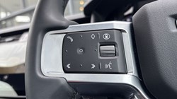 2025 (25) LAND ROVER DISCOVERY 3.0 D350 Dynamic SE 5dr Auto 5116423